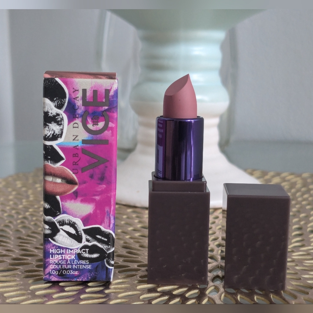 Urban decay mini lipstick